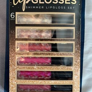 BEAND NEW LA COLORS Shimmer Lip Gloss Set — 6-Pack Pink & Neutral Shades new